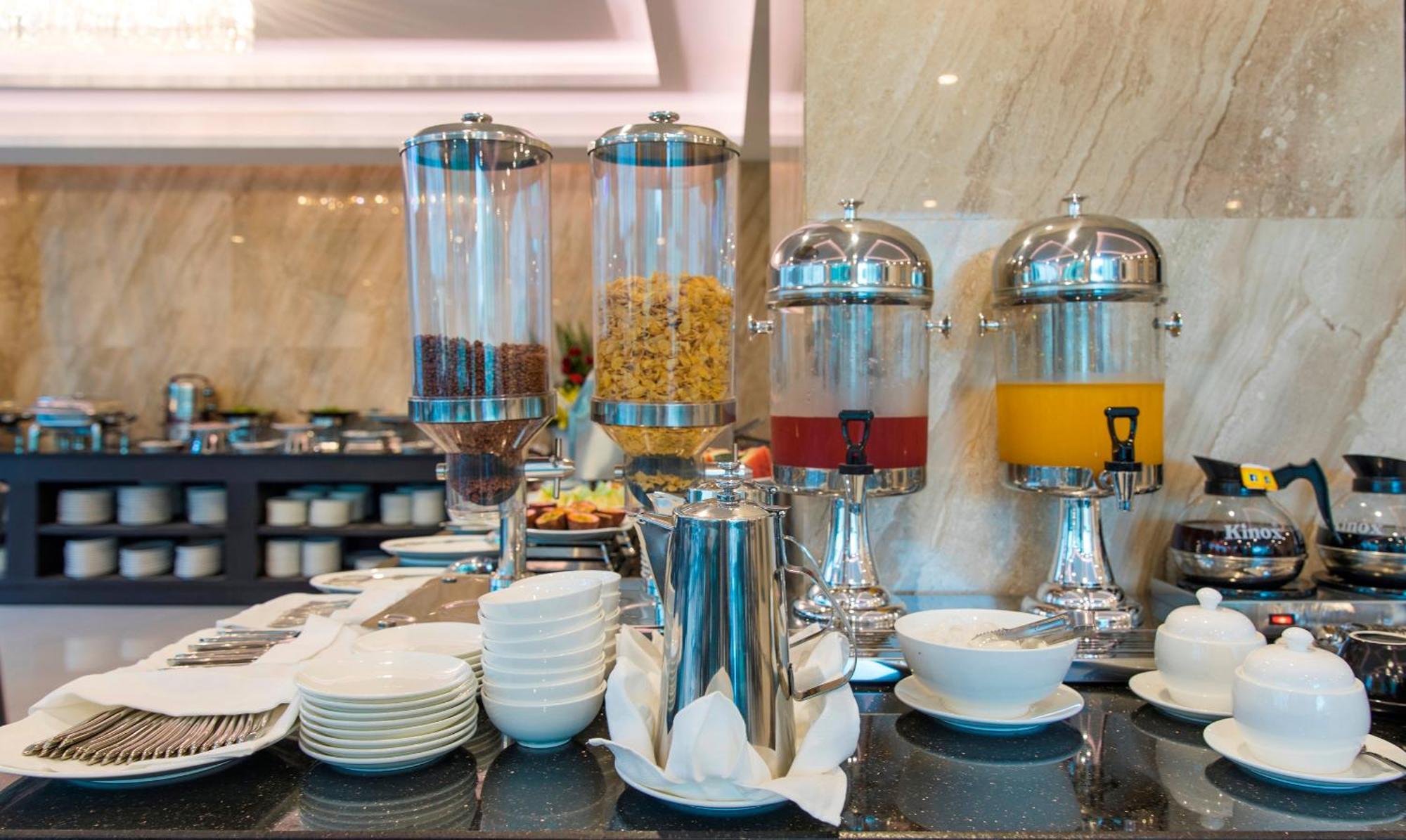Cct Luxury Hotel На Транг Екстериор снимка
