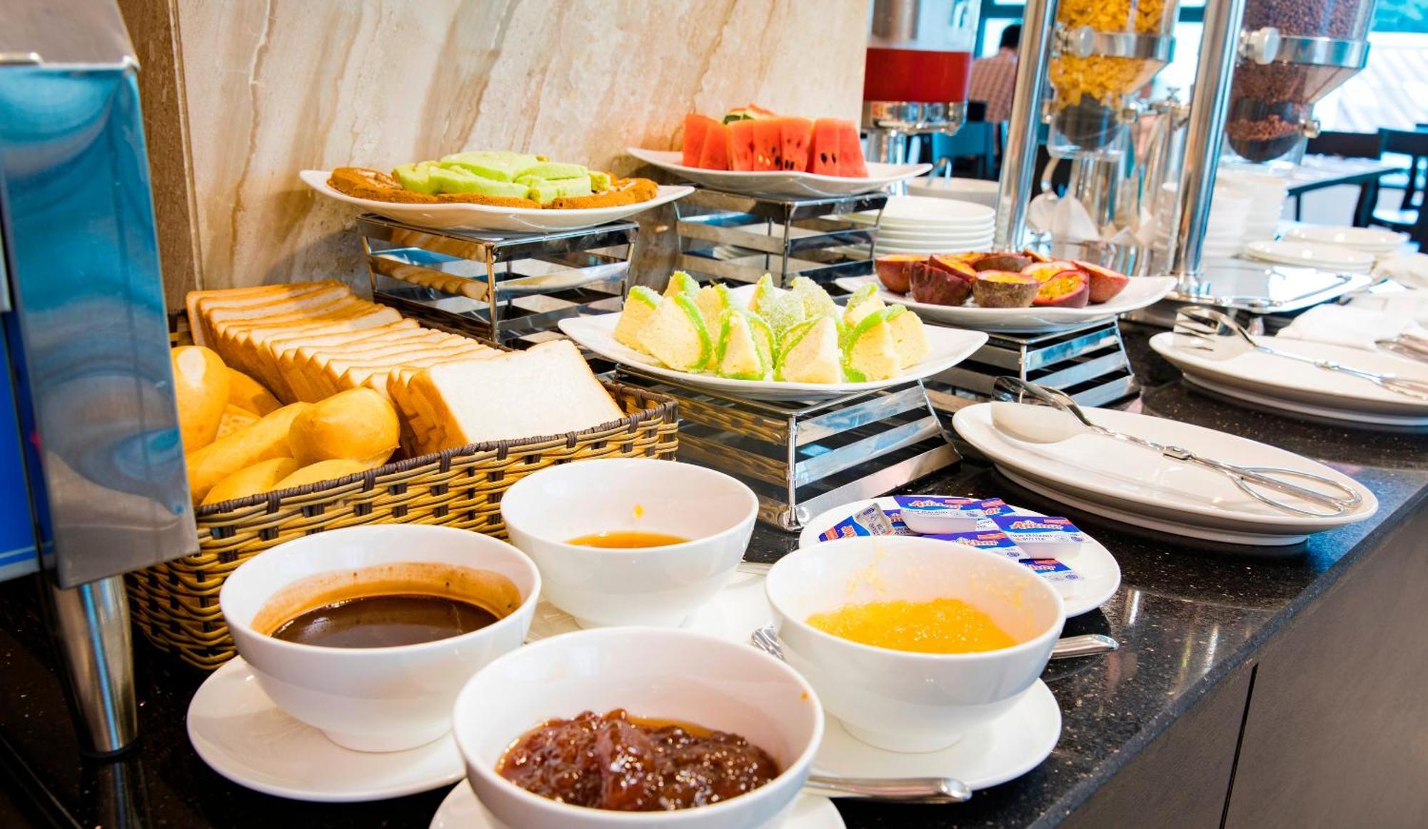 Cct Luxury Hotel На Транг Екстериор снимка
