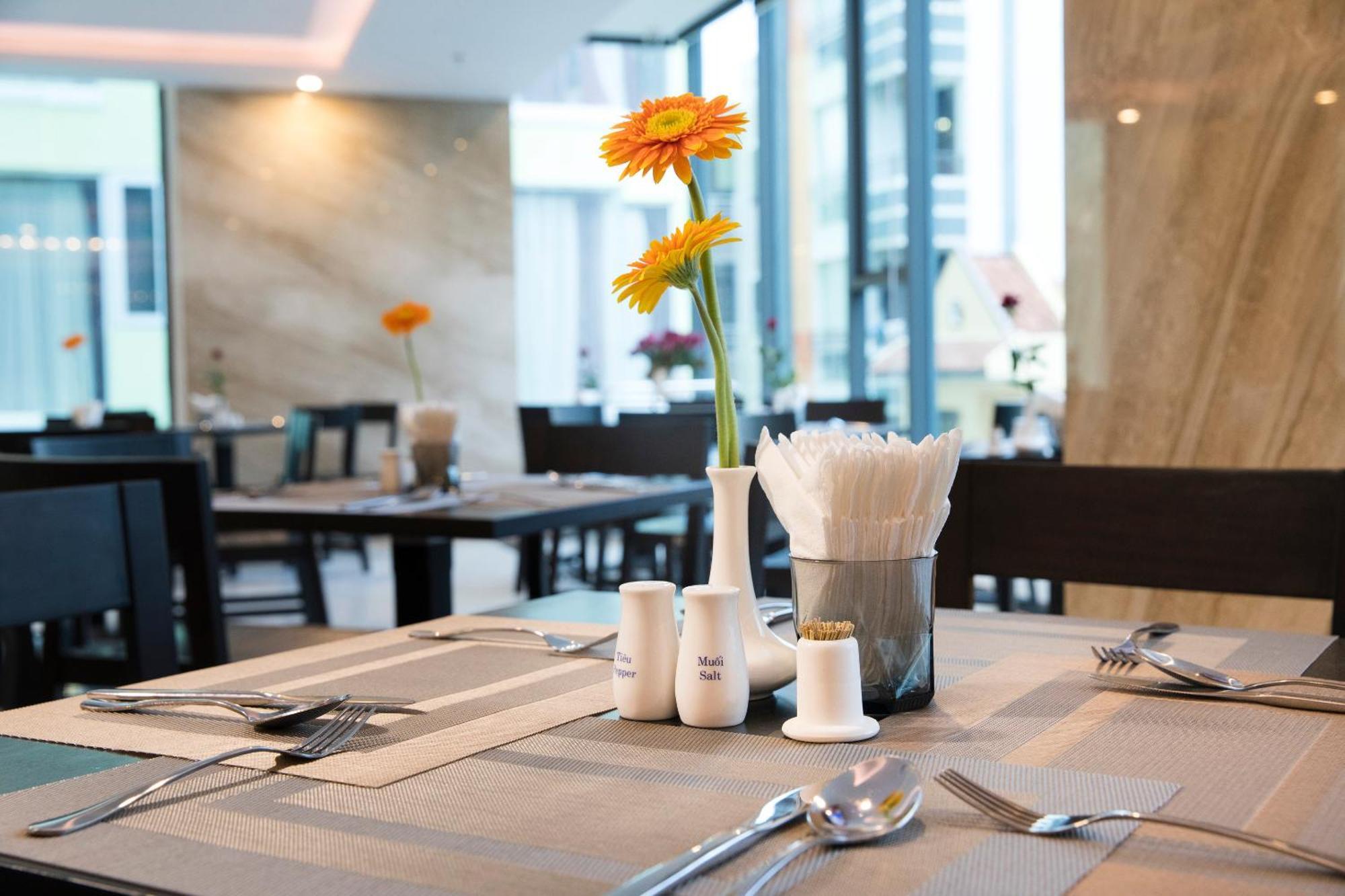 Cct Luxury Hotel На Транг Екстериор снимка